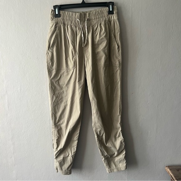 The North Face Tan Lightweight Hiking Pants Size Medium - Picture 1 of 8